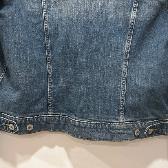 Lucky Brand Tomboy Trucker Women's Denim Jacket - Medium - Blue Vintage Wash - Picture 5 of 9